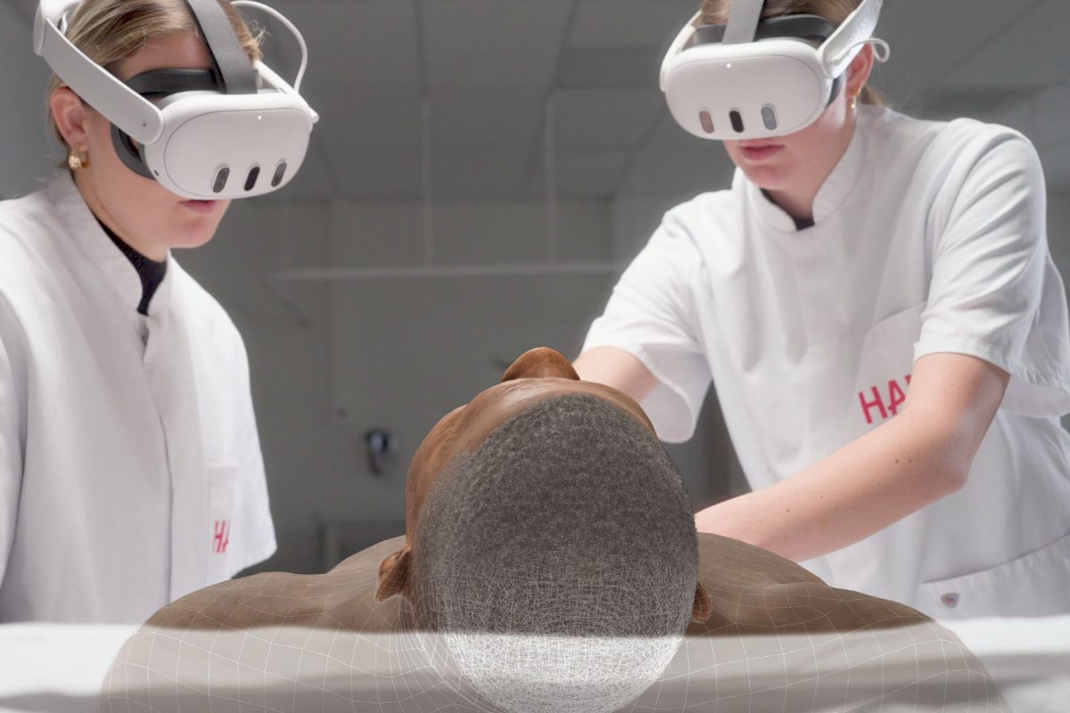 Studenten oefenen met TrueSim op Meta Quest 3